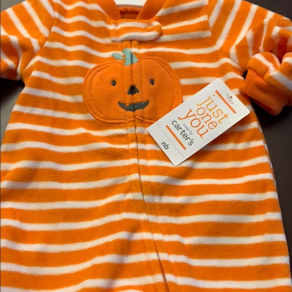 Fleece pumpkin pajamas - Picture 3 of 4